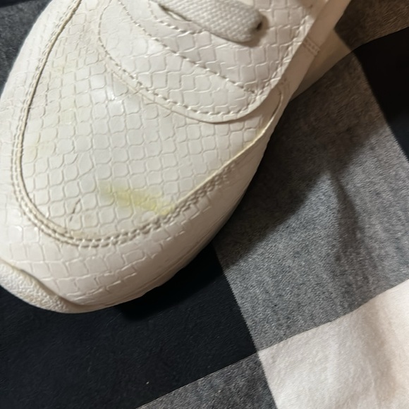 Slightly worn white wedge sneakers - Picture 2 of 3